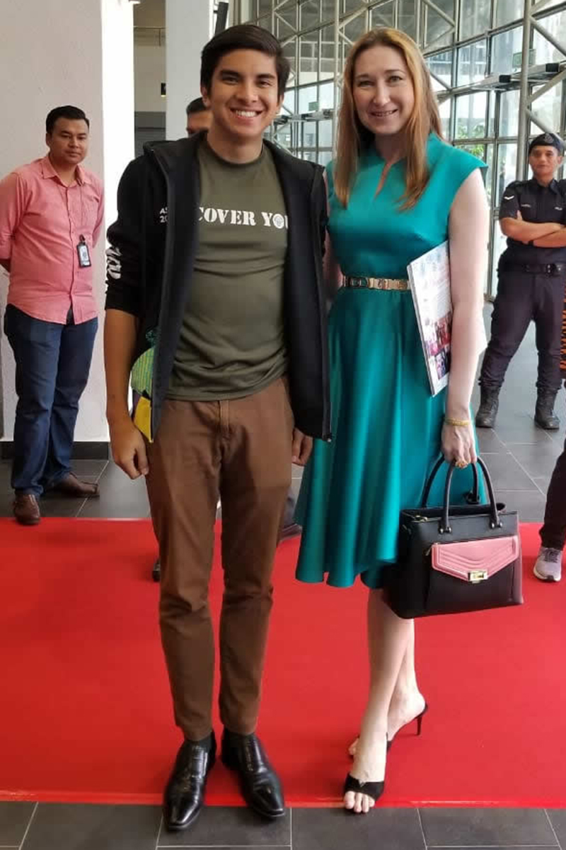 N. Bronzova Suria Queen Gala Kuala Lumpur 2020