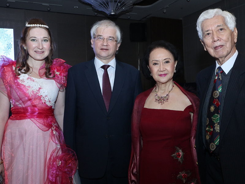 N.Bronzova First Russian Ball in the Philippines