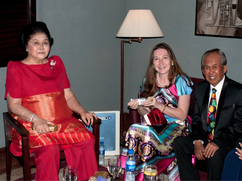 Natalya Bronzova with Alex Orbito and Imelda Marcos, Birthday party at the Peninsula, Manila, Philippines