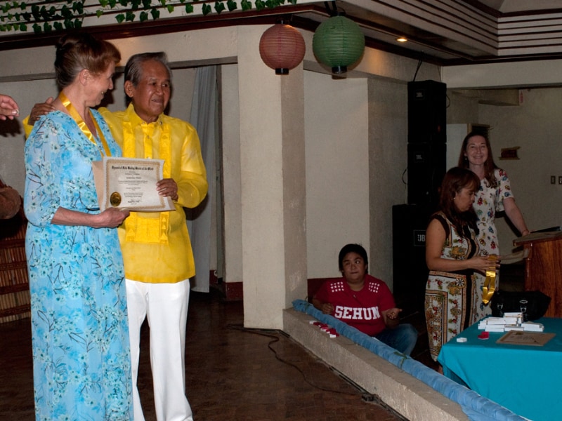 Natalya Bronzova with Alex Orbito at the Pyramid of Asia, Urdaneta, Pagansinan, Philippines