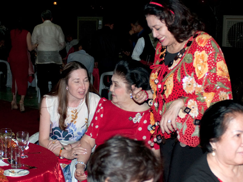 Souvenir pictures with Imelda R. Marcos