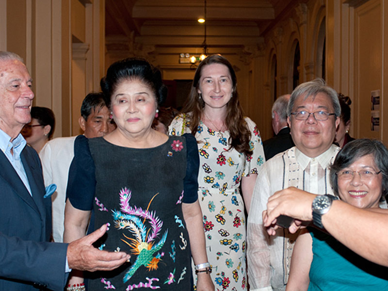 Souvenir pictures with Imelda R. Marcos