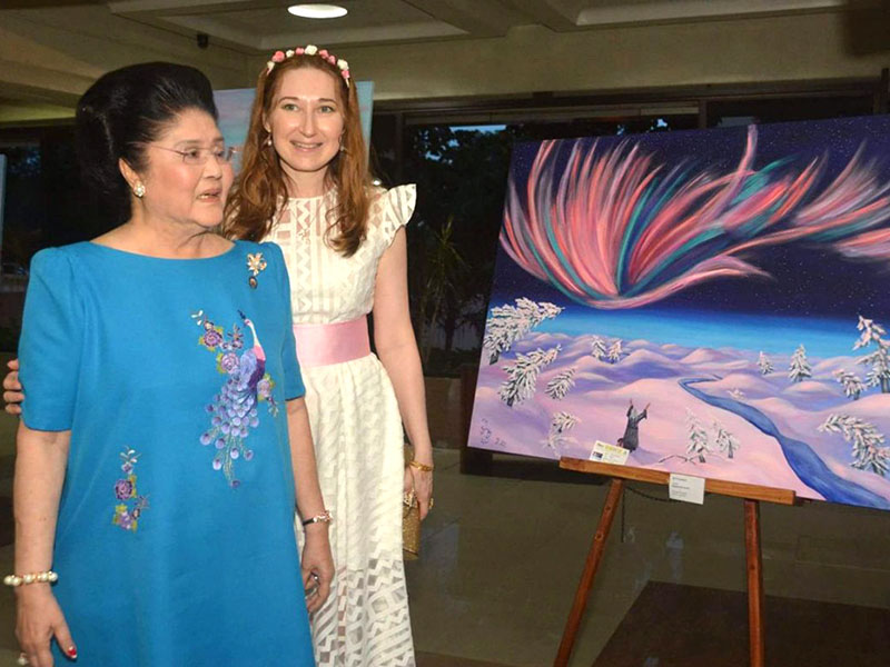 Souvenir pictures with Imelda R. Marcos