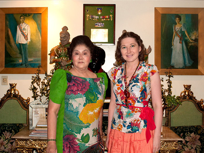 Souvenir pictures with Imelda R. Marcos