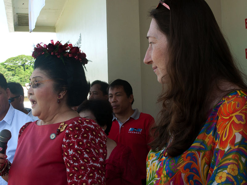 Souvenir pictures with Imelda R. Marcos