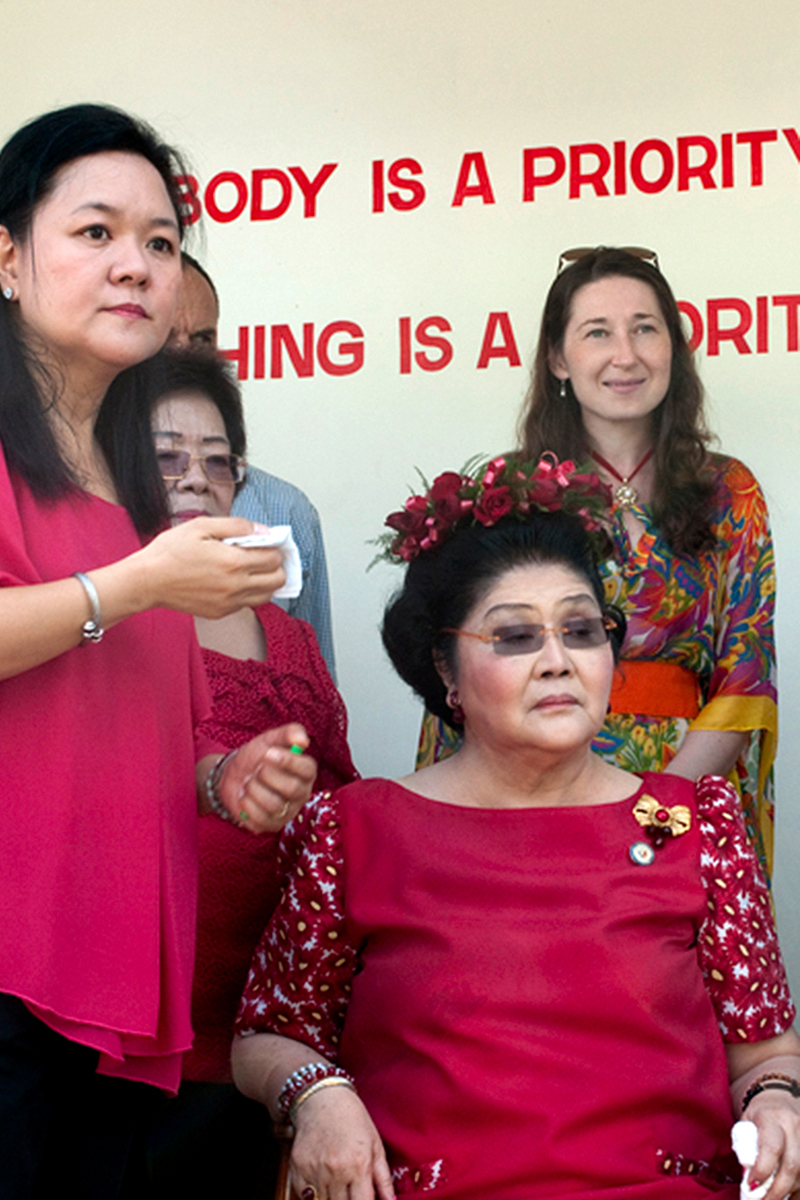 Souvenir pictures with Imelda R. Marcos