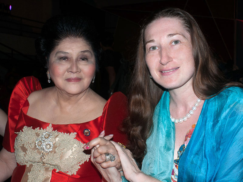 Souvenir pictures with Imelda R. Marcos
