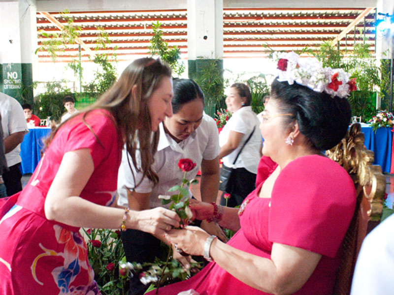 Souvenir pictures with Imelda R. Marcos