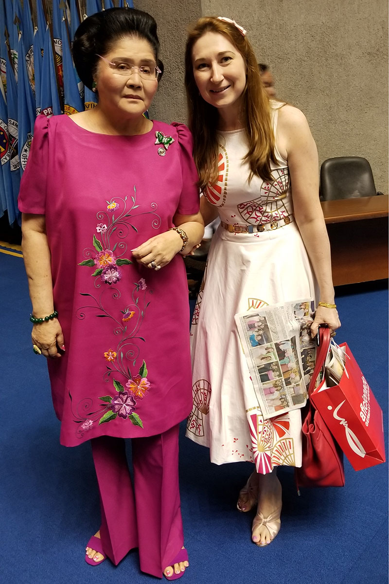 Souvenir pictures with Imelda R. Marcos