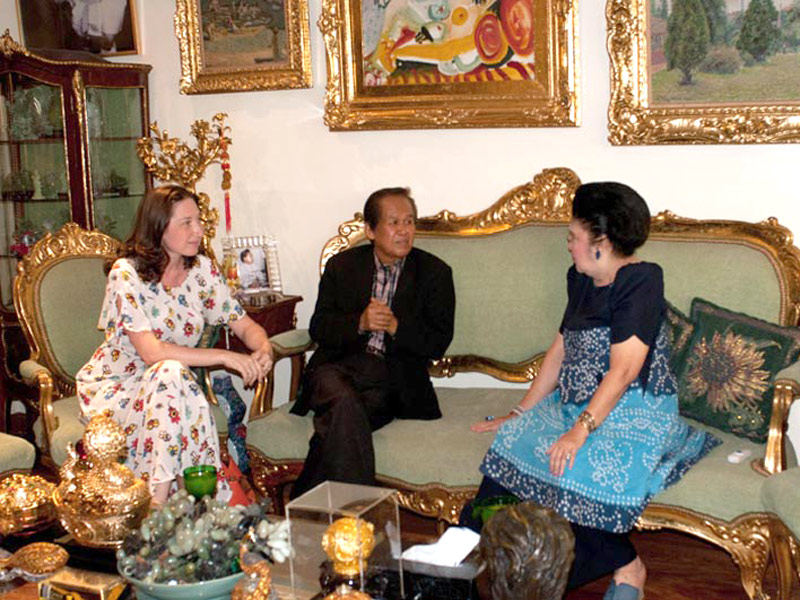 Reverend Alex Orbito and Natalya Bronzova at the Congresswoman of Philippines Imelda Marcos's home