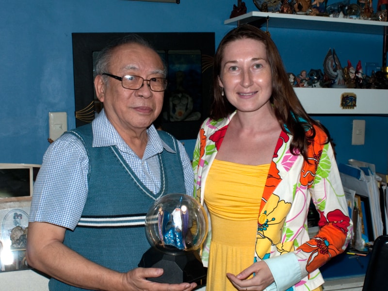 Natalya visiting renown writer Jimmy Licauco, 2016
