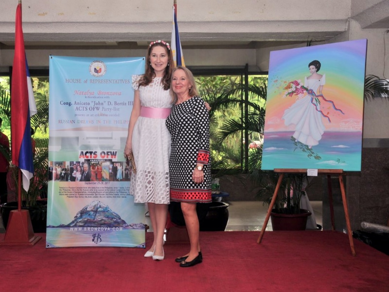 Natalya and Diona Tan Chi at the Natalya's Congress Art Solo exhibition