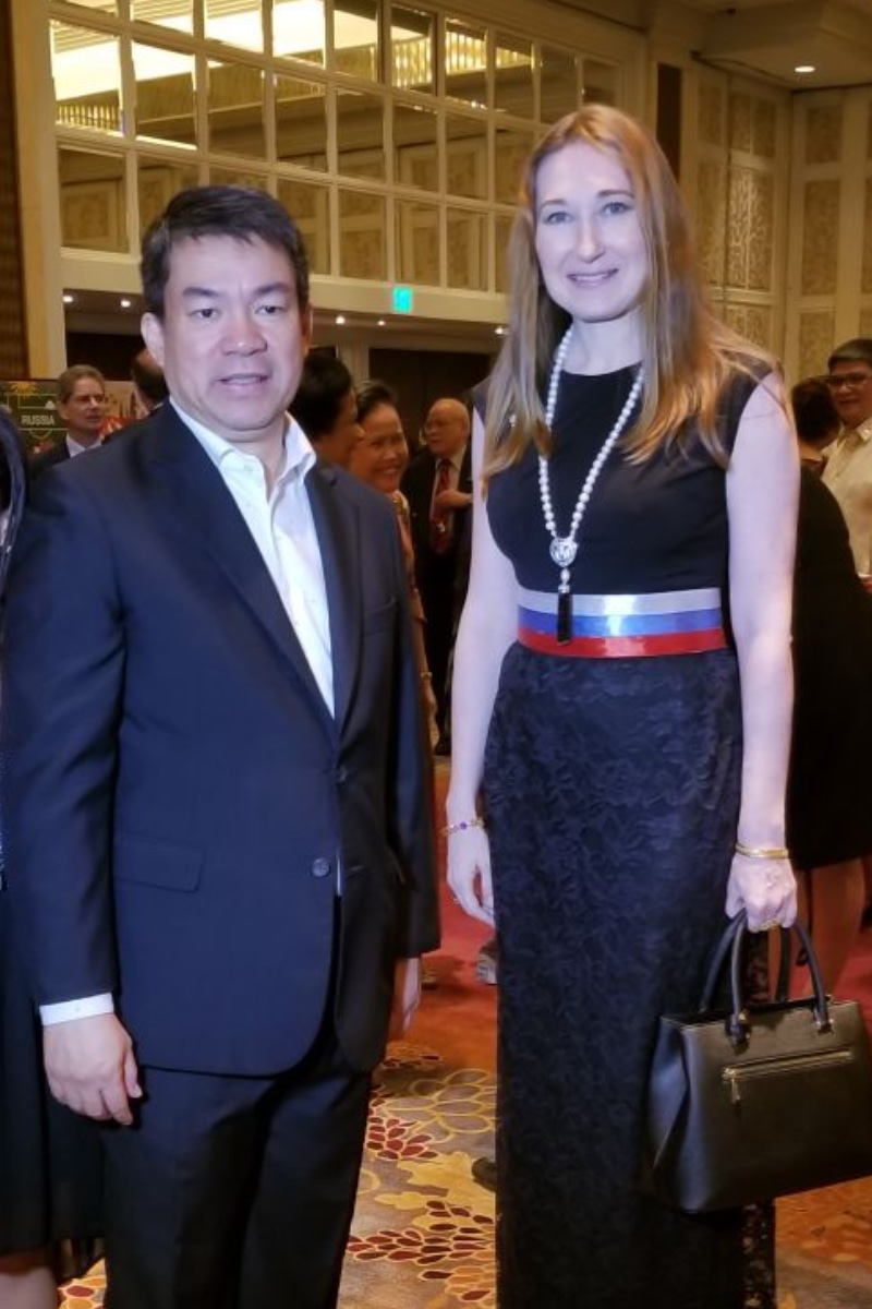 Natalya with Senat President of the Philippines, Koko Pimentel